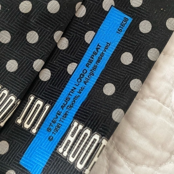 Nwt Ralph Marlin neck tie with Steve Austin Logo repeat @ 1998 Titan Sports inc - Picture 4 of 7